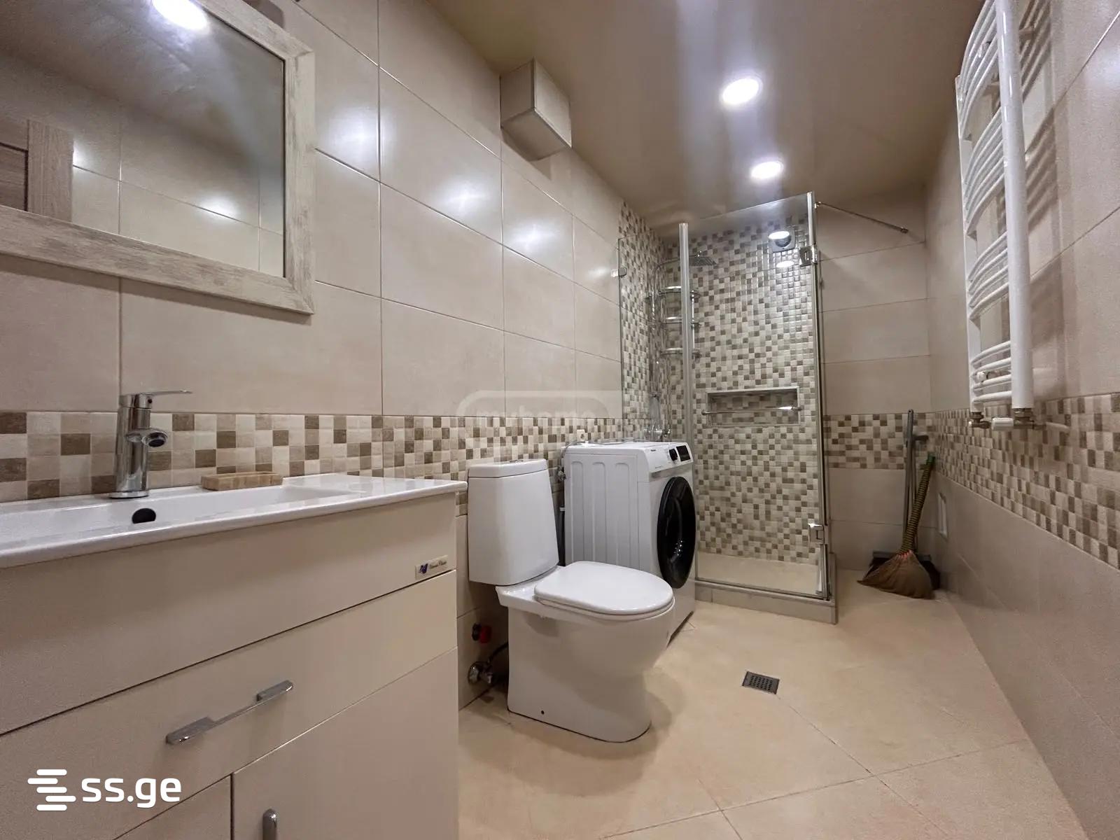 aglazde st. 38 - 3 rooms