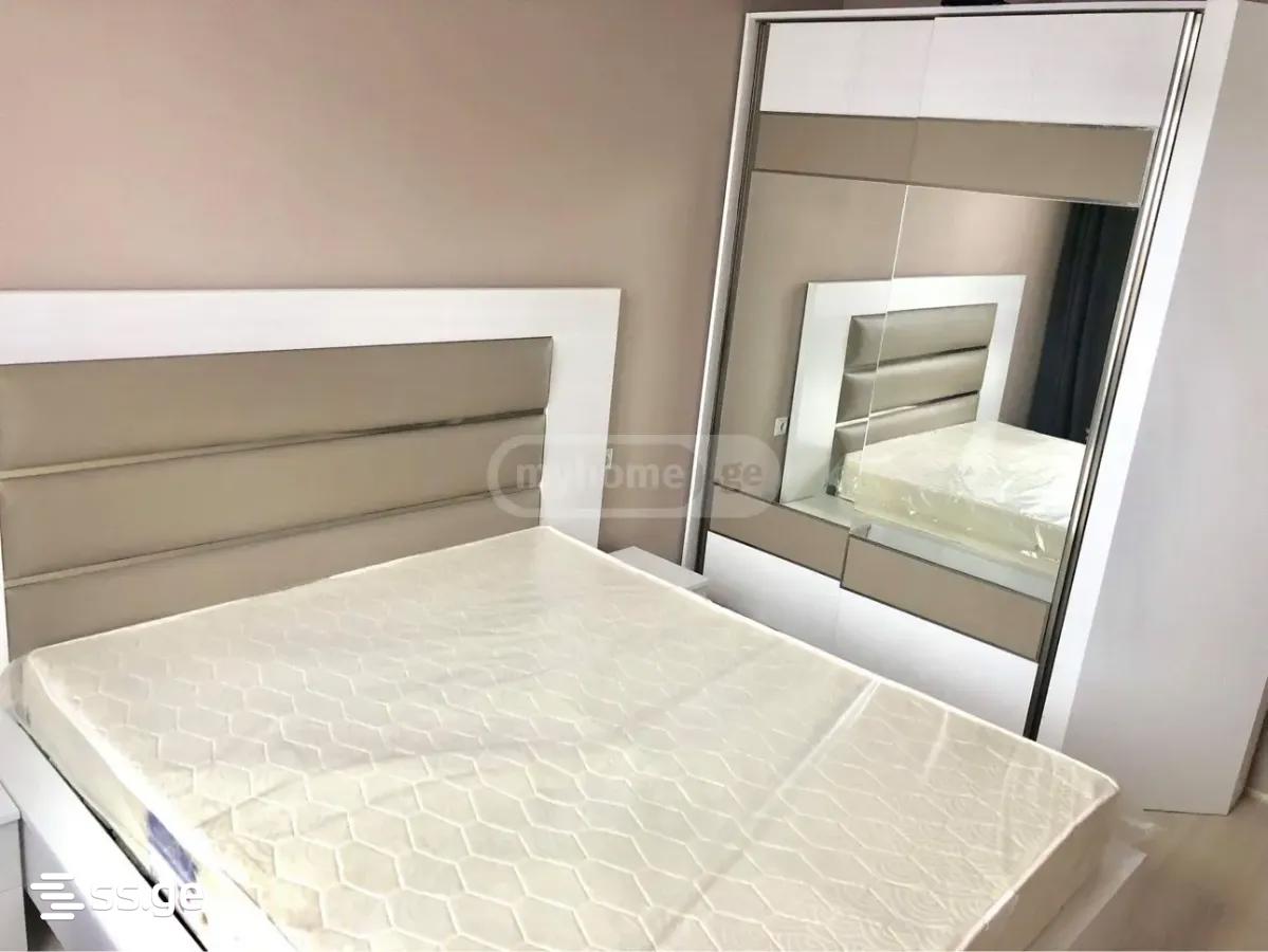 32 - 3 rooms