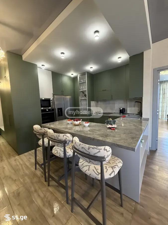 kandelaki st. 1 - 4 rooms