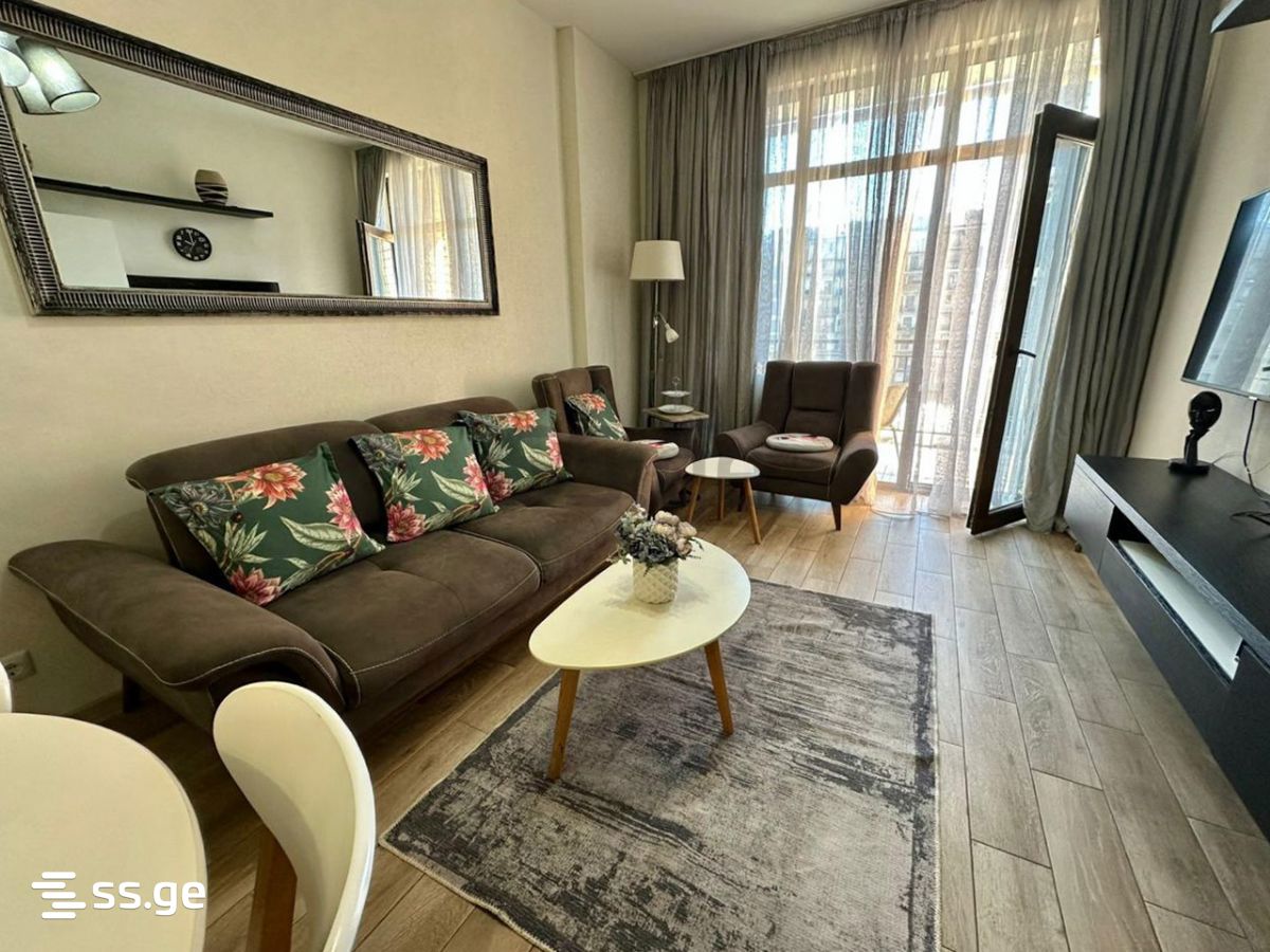 Takaishvili Street 3 - 3 rooms