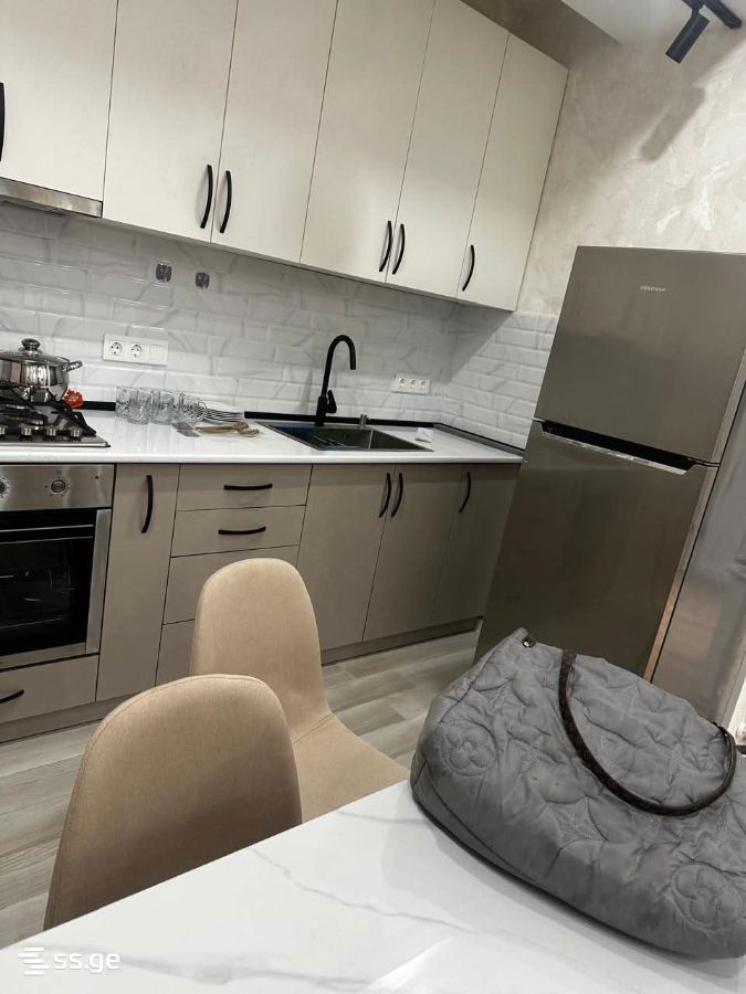 Friendship St. 0 - 3 rooms