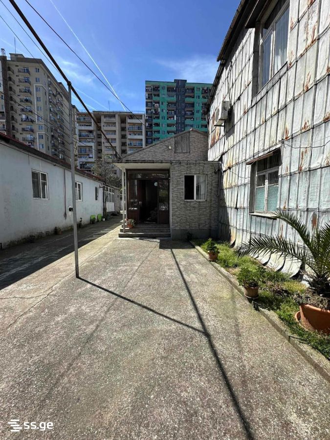 Takaishvili Street 74 - 2 rooms