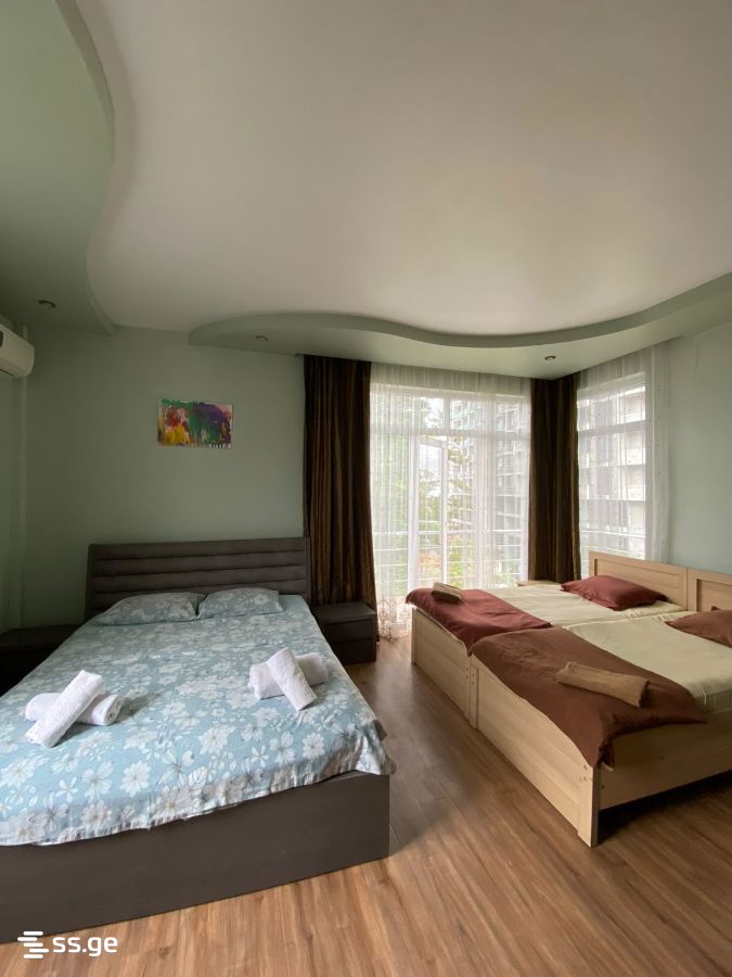 Megobroba st. 11 - 1 rooms