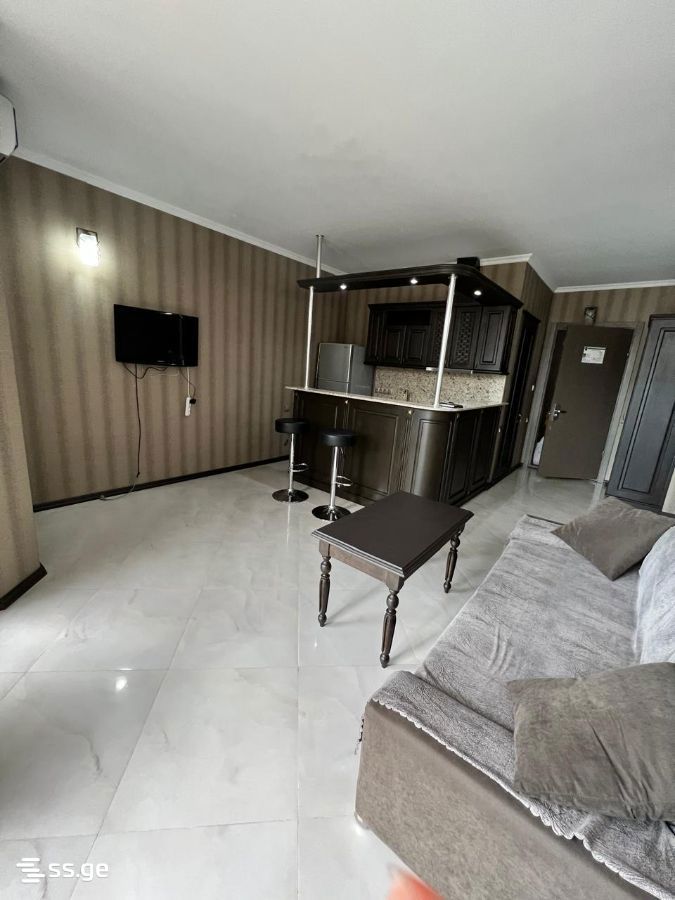 4 - 2 rooms