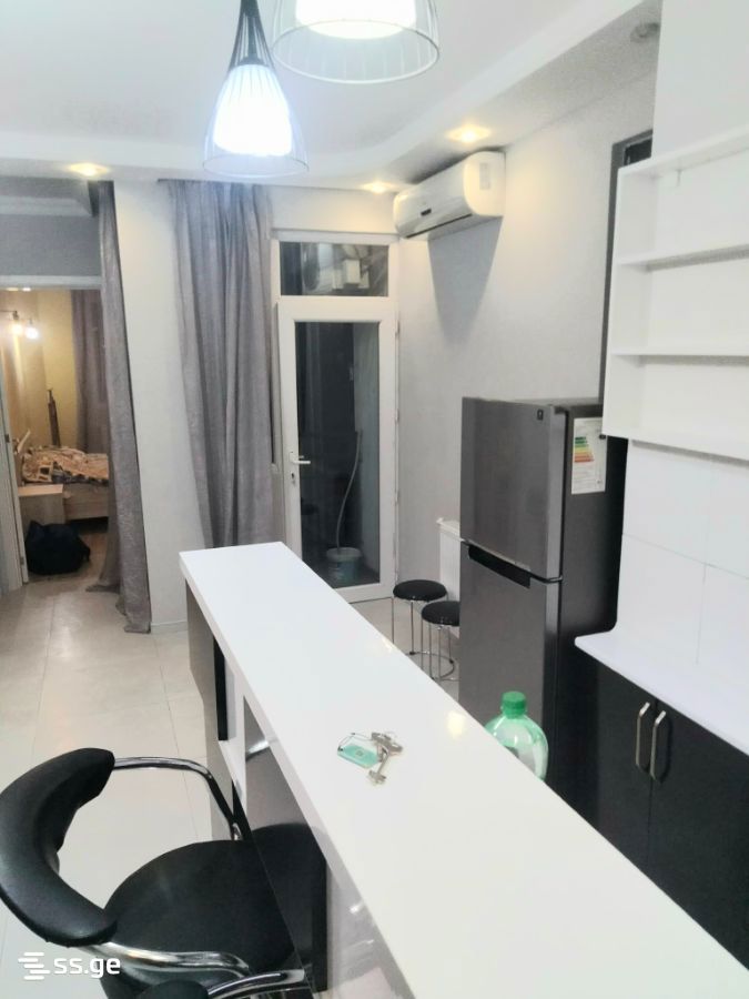 40 - 3 rooms