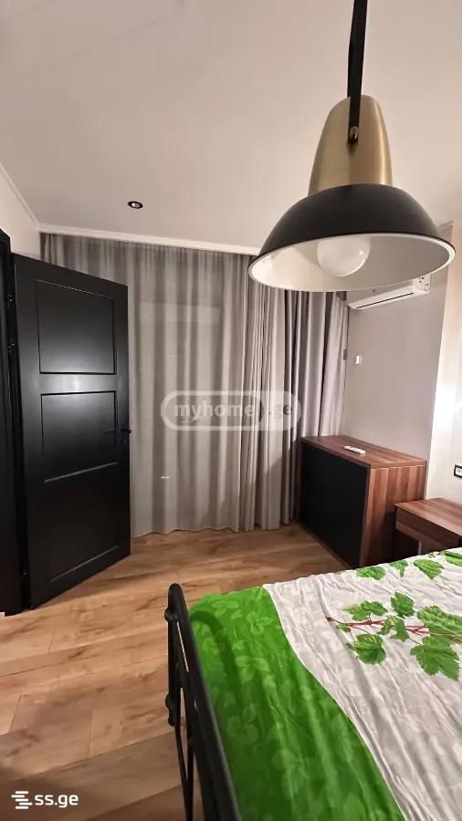 8 - 2 rooms