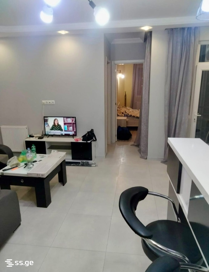 40 - 3 rooms
