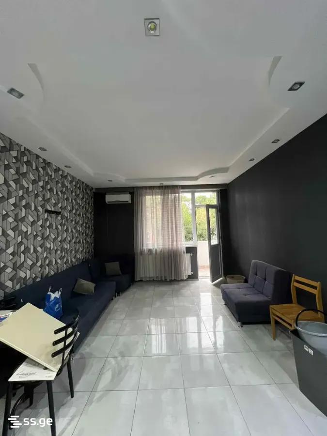 Beri Gabriel Salosi Ave. - 2 rooms