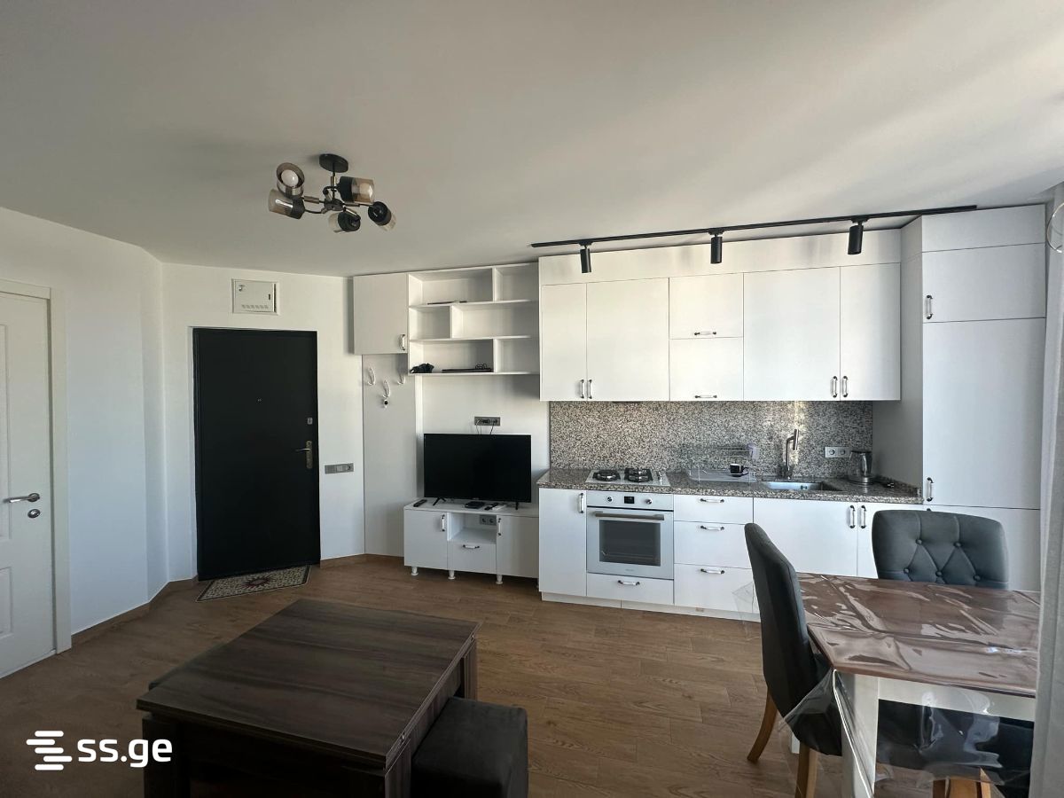 R. Nizharadze st. 9 - 3 rooms