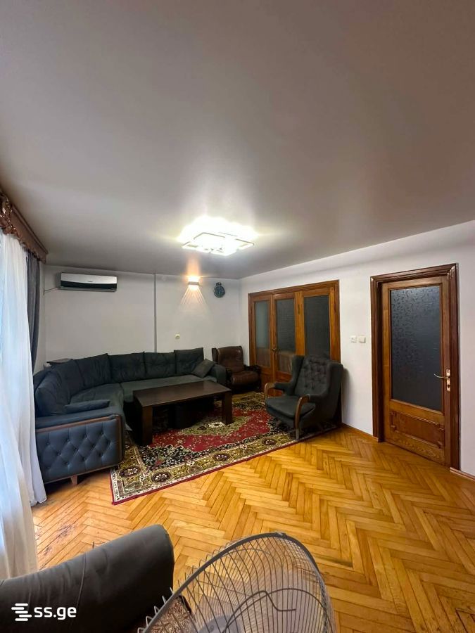 4 - 3 rooms