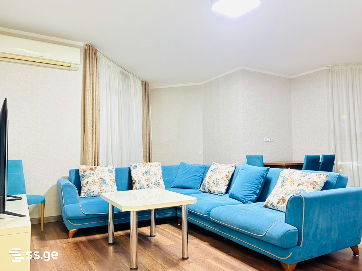 4 - 4 rooms