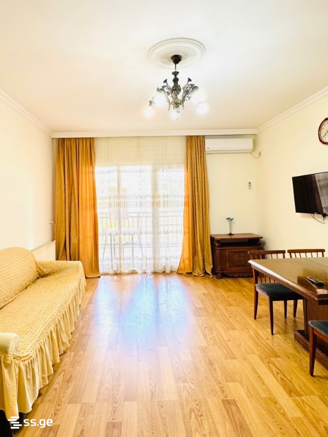 8 - 5 rooms