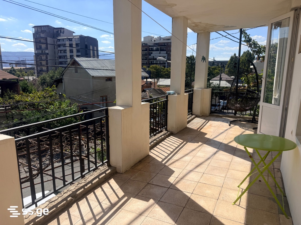 Ts. Dadiani st. (nadzaladevi) - 6 rooms