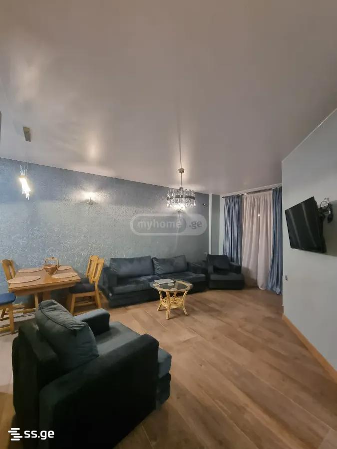universiteti st. 8 - 3 rooms