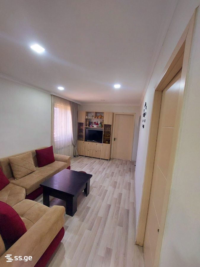 5 - 3 rooms