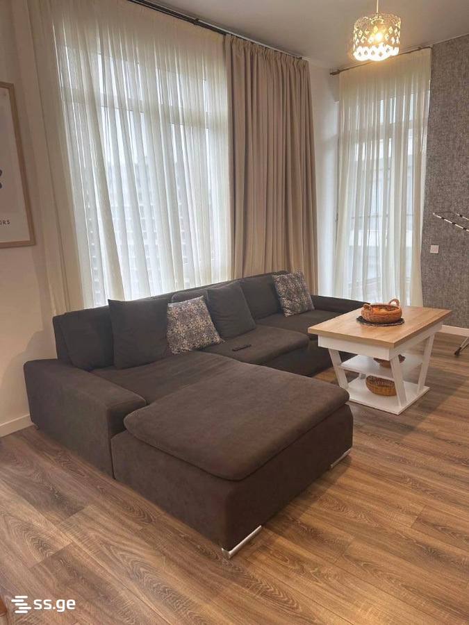 Lech and Maria Kaczynski street 5 - 3 rooms