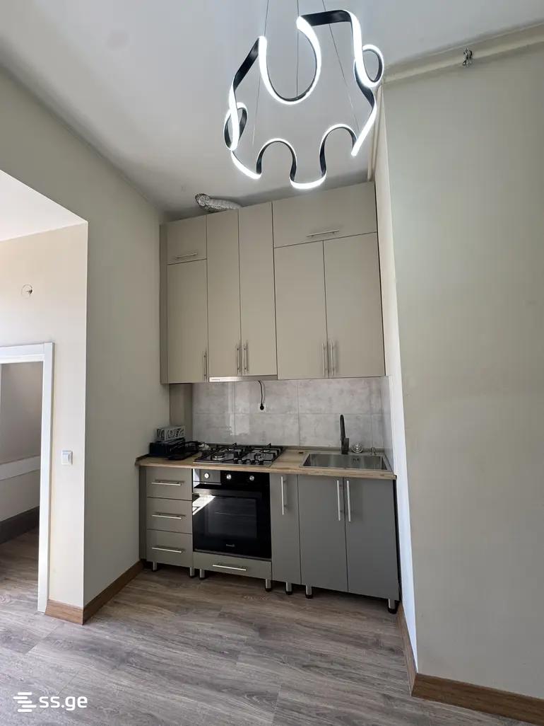 Tsinamdzgrishvili st. 1 - 3 rooms