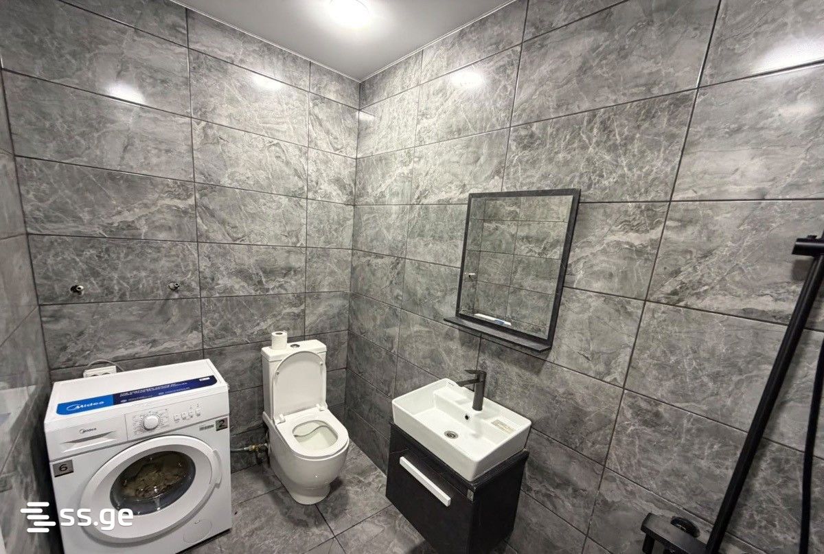 Fighters for the Unity of Georgia st. 71 - 1 rooms