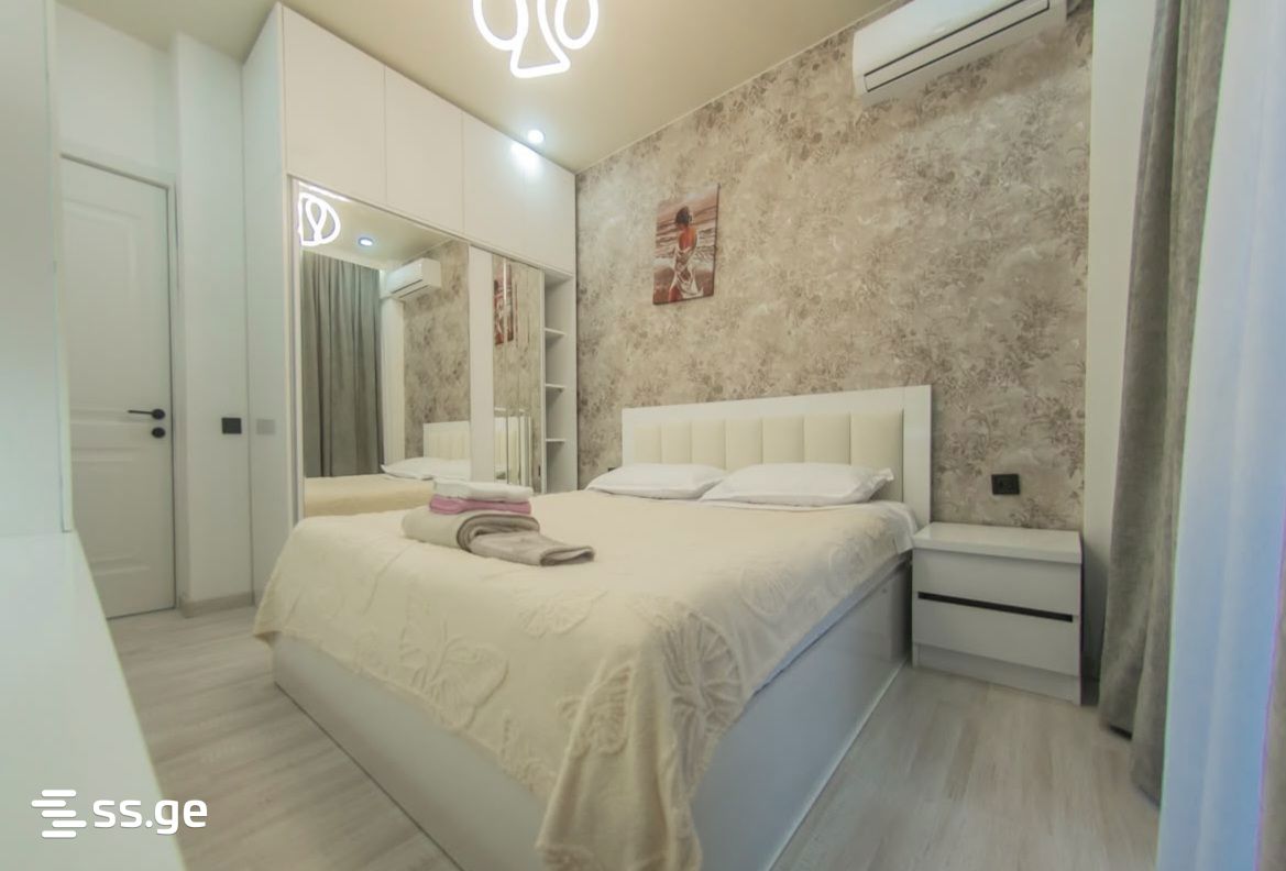 R. Nizharadze st. 5 - 3 rooms