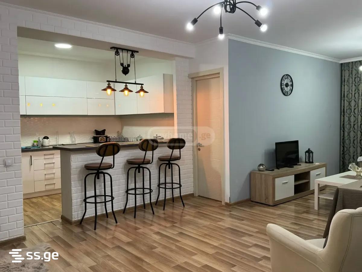 petre imeri st. 7 - 4 rooms
