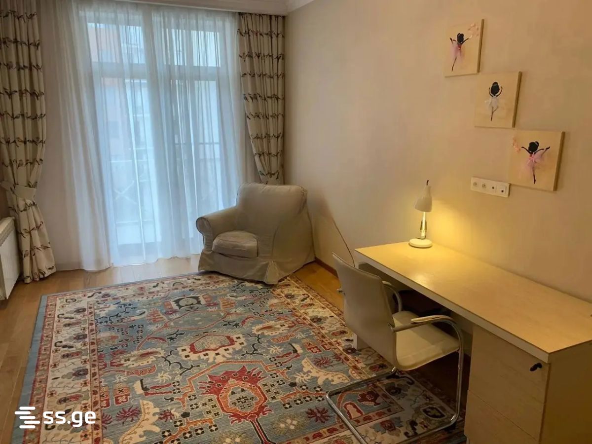 n. zhvania st. 28 - 4 rooms