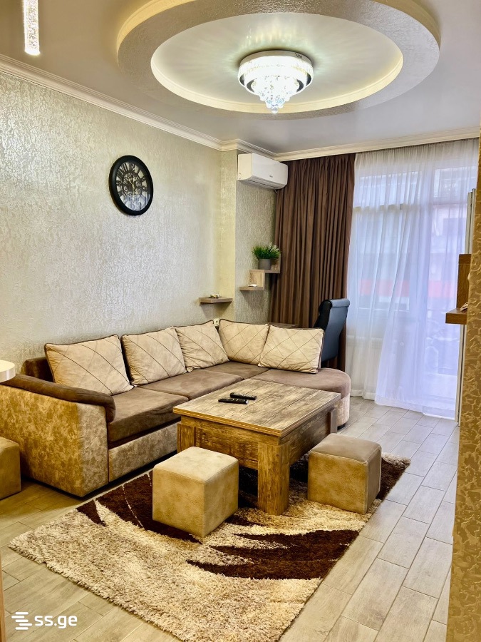 Takaishvili Street 35 - 2 rooms