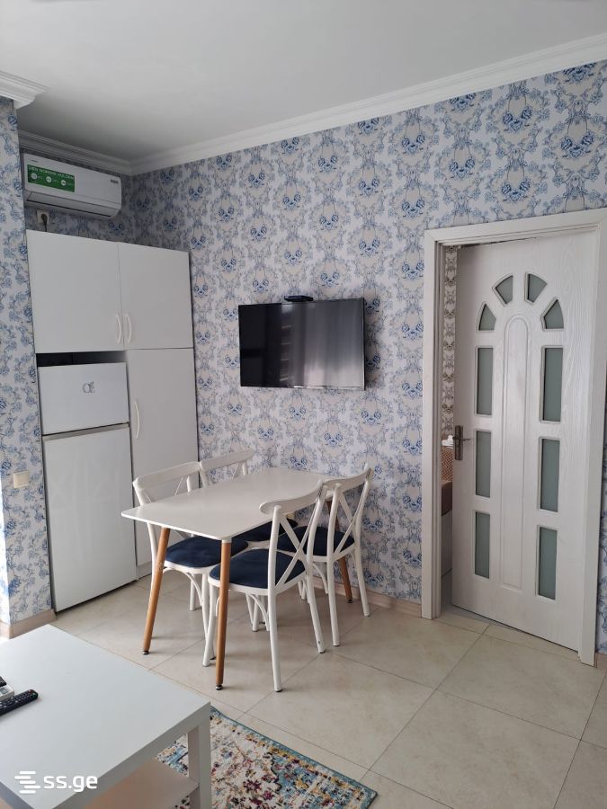 GR. Lortkipanidze st. 6 - 3 rooms