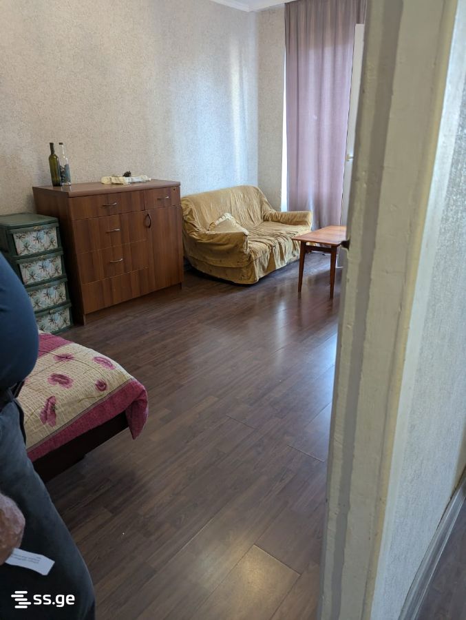 111 - 1 rooms