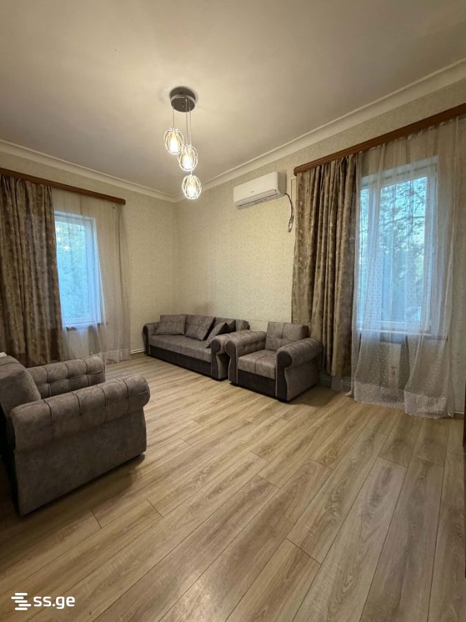 800 - 2 rooms