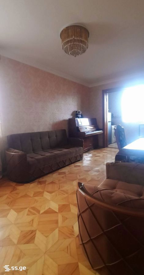 83 - 3 rooms