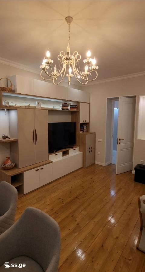 Kazbegi avenue 40 - 4 rooms