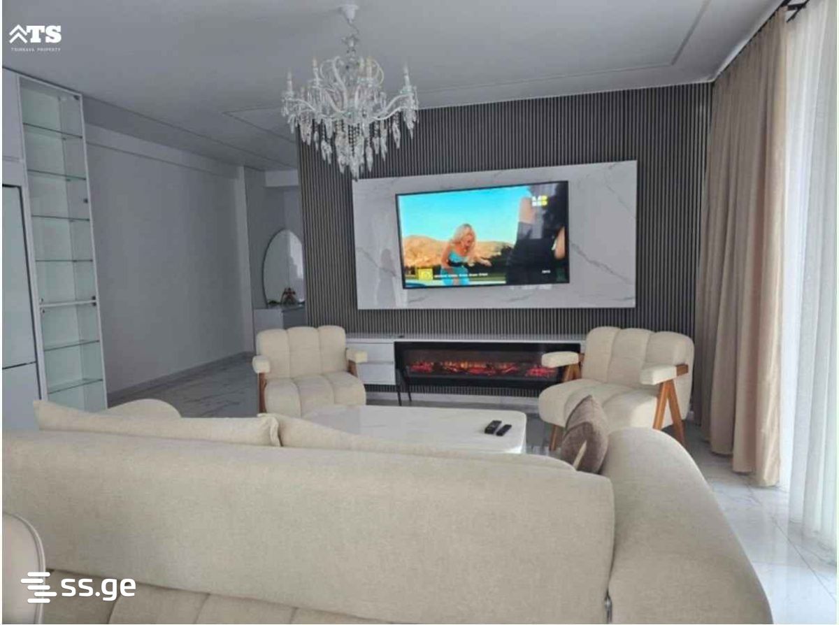 M. Lermontov Street 12 - 4 rooms