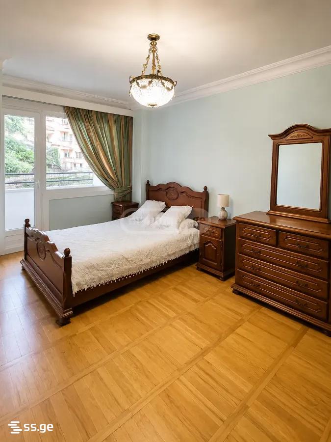 panaskerteli st. - 5 rooms