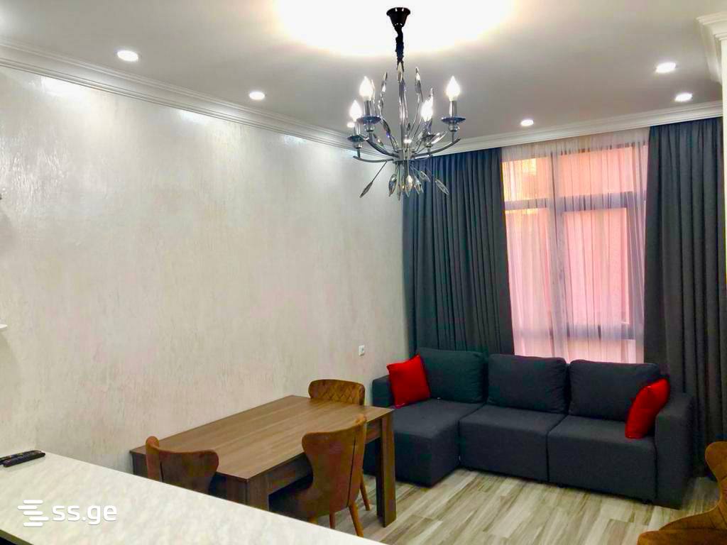 600 - 2 rooms