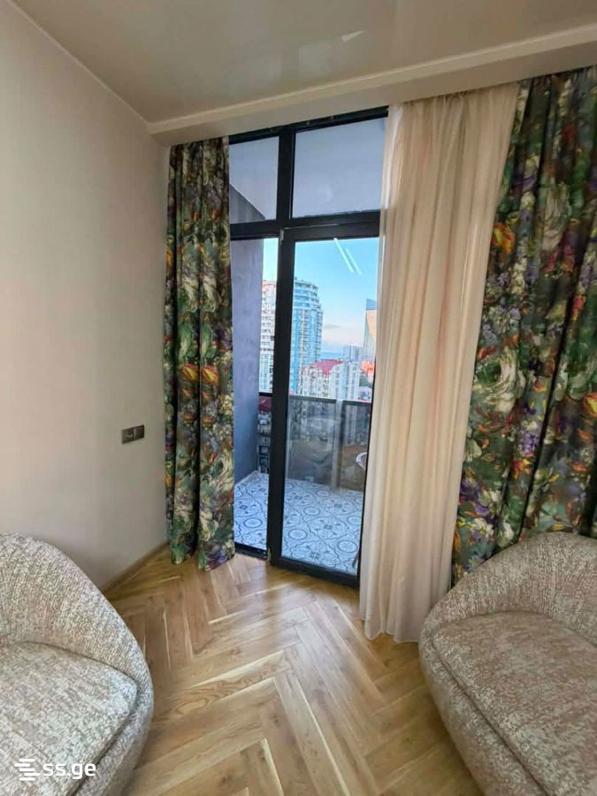 Kobaladze st. 18 - 3 rooms
