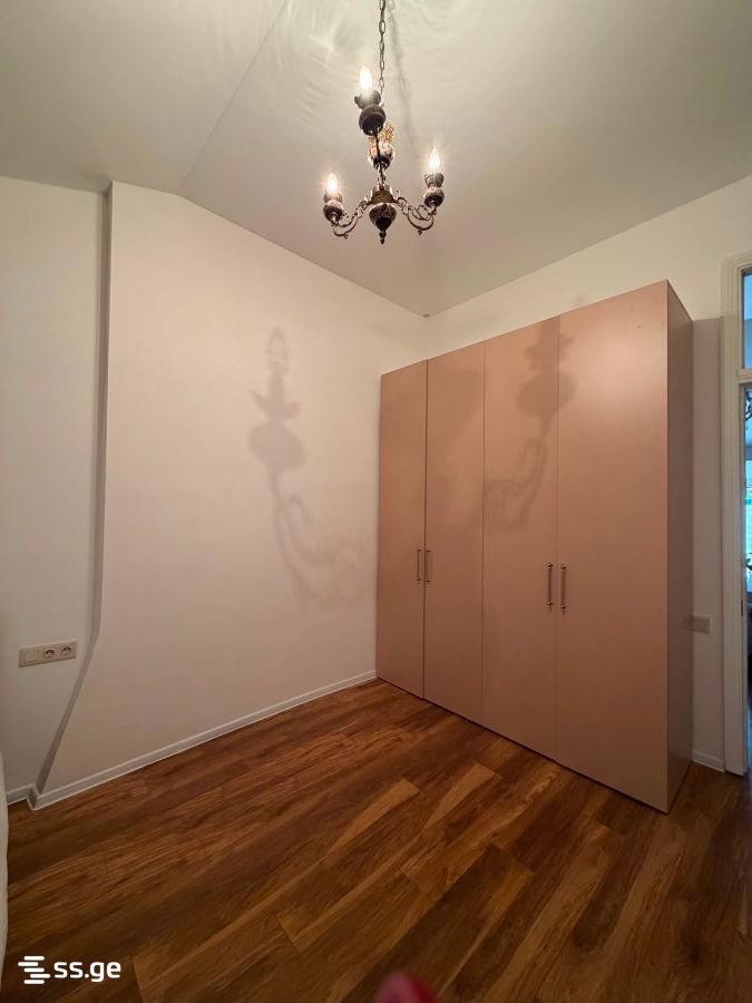 Ilia Chavchavadze I lane 35, 37, 39, 75, 56-90 37მ - 2 rooms