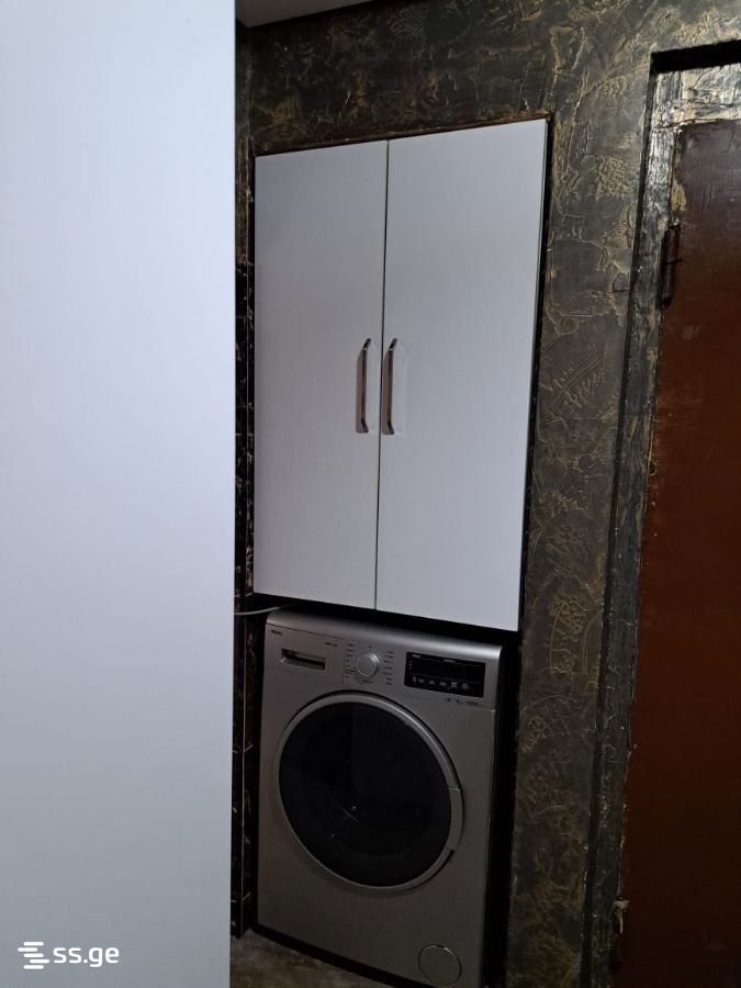 8 - 4 rooms