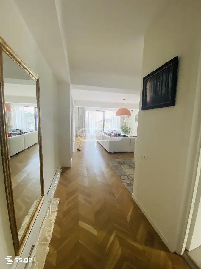 zindisi st. 1 - 3 rooms