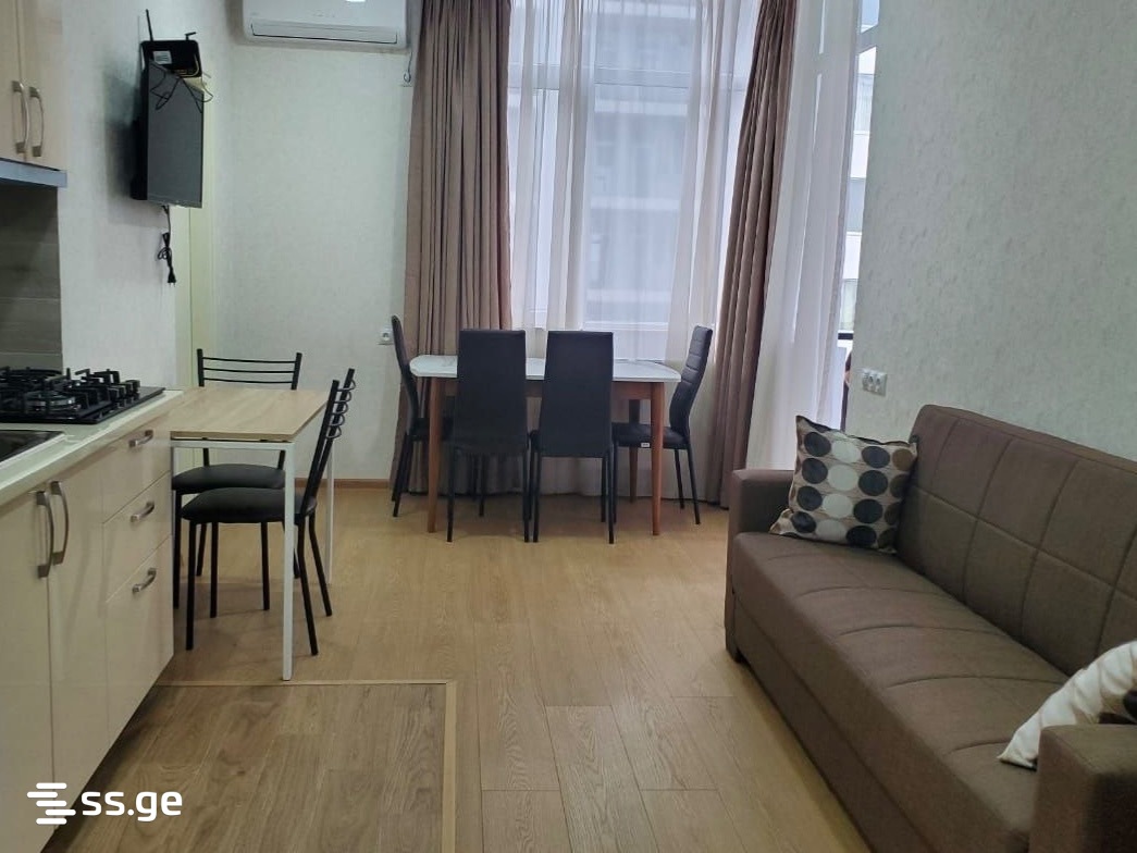Takaishvili Street 51 - 3 rooms