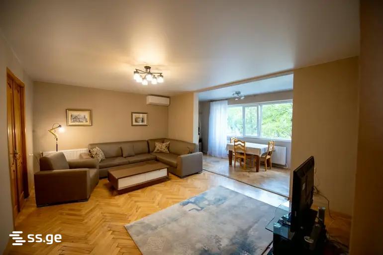 a.wereTlis avenue - 4 rooms