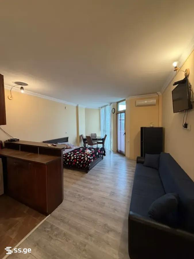 4 - 1 rooms