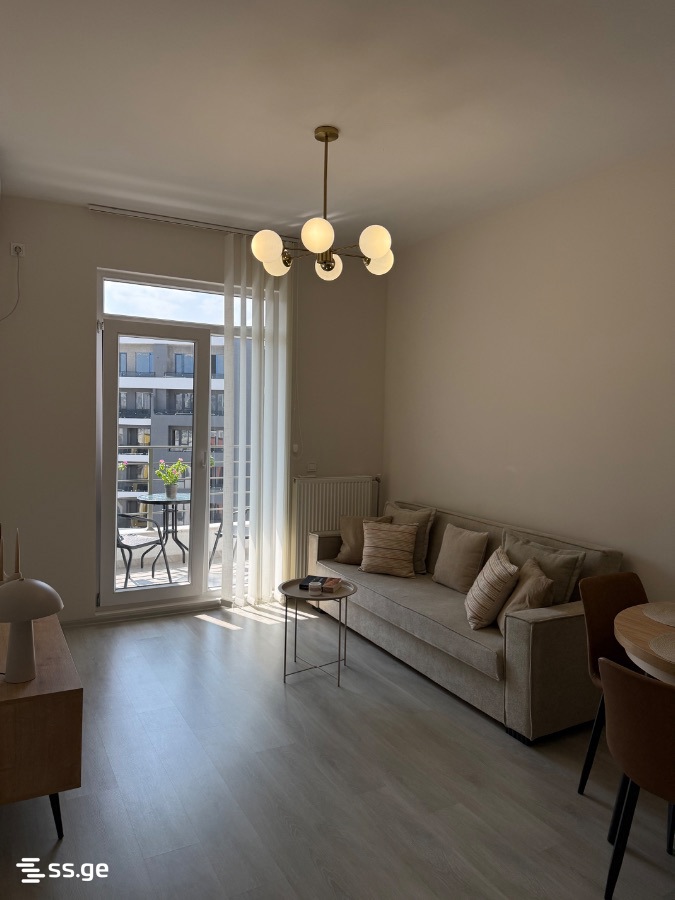 Bob walsh st. - 2 rooms
