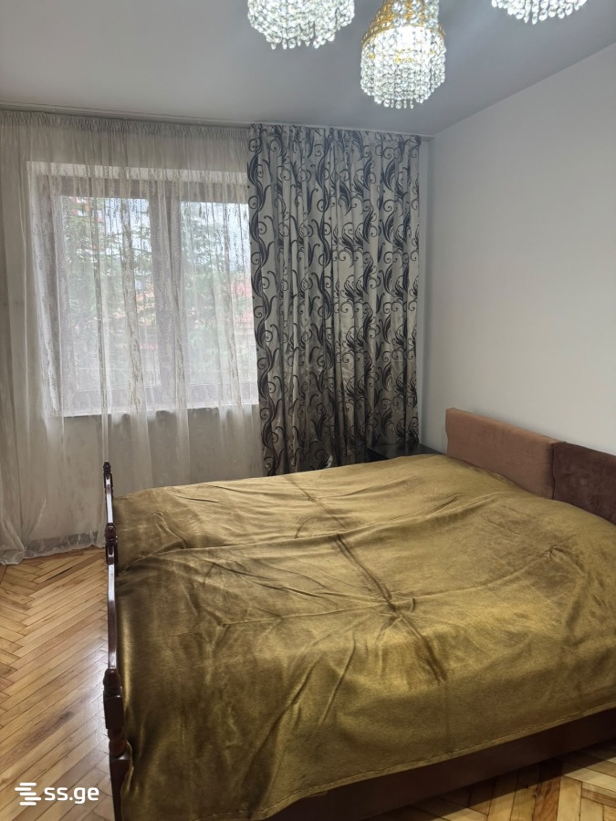 52 - 4 rooms