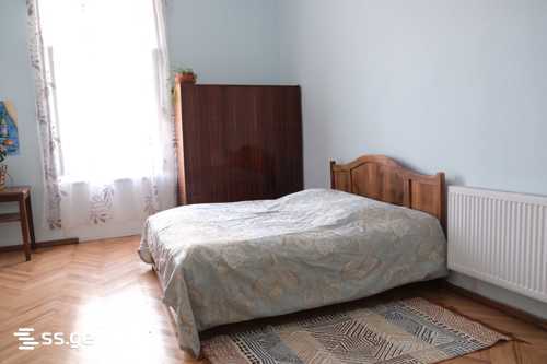 Tsinamdzgrishvili st. 9 - 3 rooms