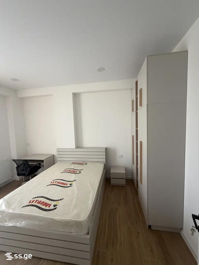 Bob walsh st. - 2 rooms