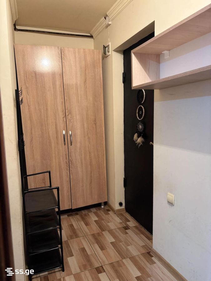 80 - 1 rooms