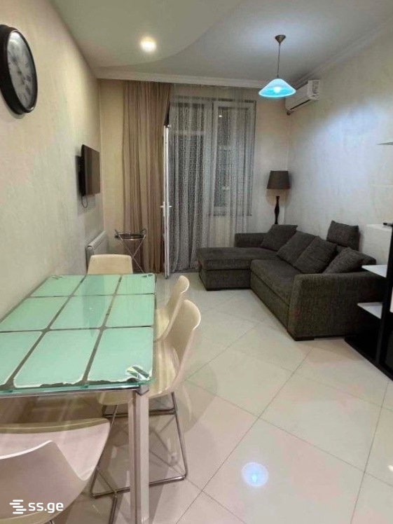 6 - 2 rooms