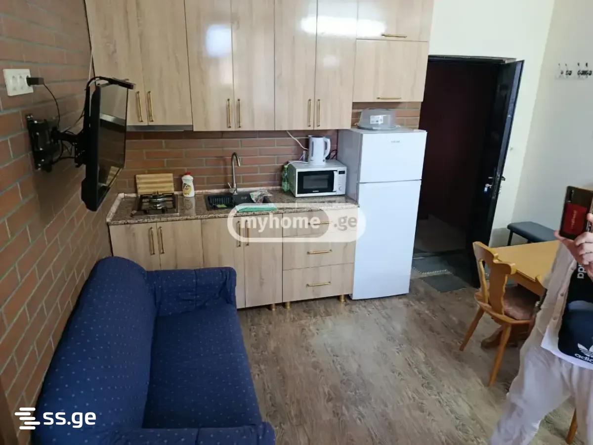 Airport road 0 - 2 rooms