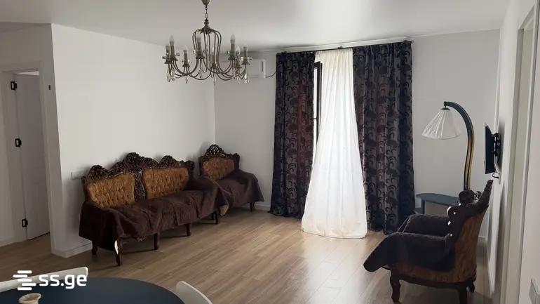bakhtrioni st. 26 - 4 rooms