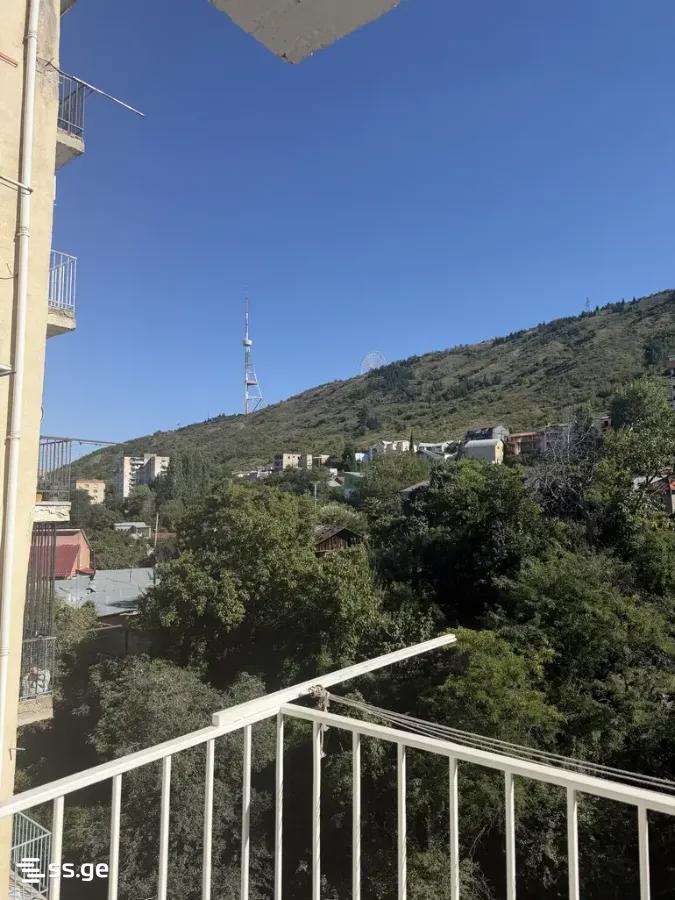 n. zhvania st. 10 - 3 rooms